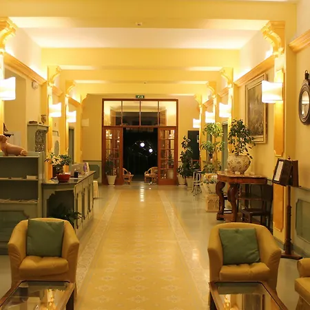 Croce Di Savoia Hotel 3*